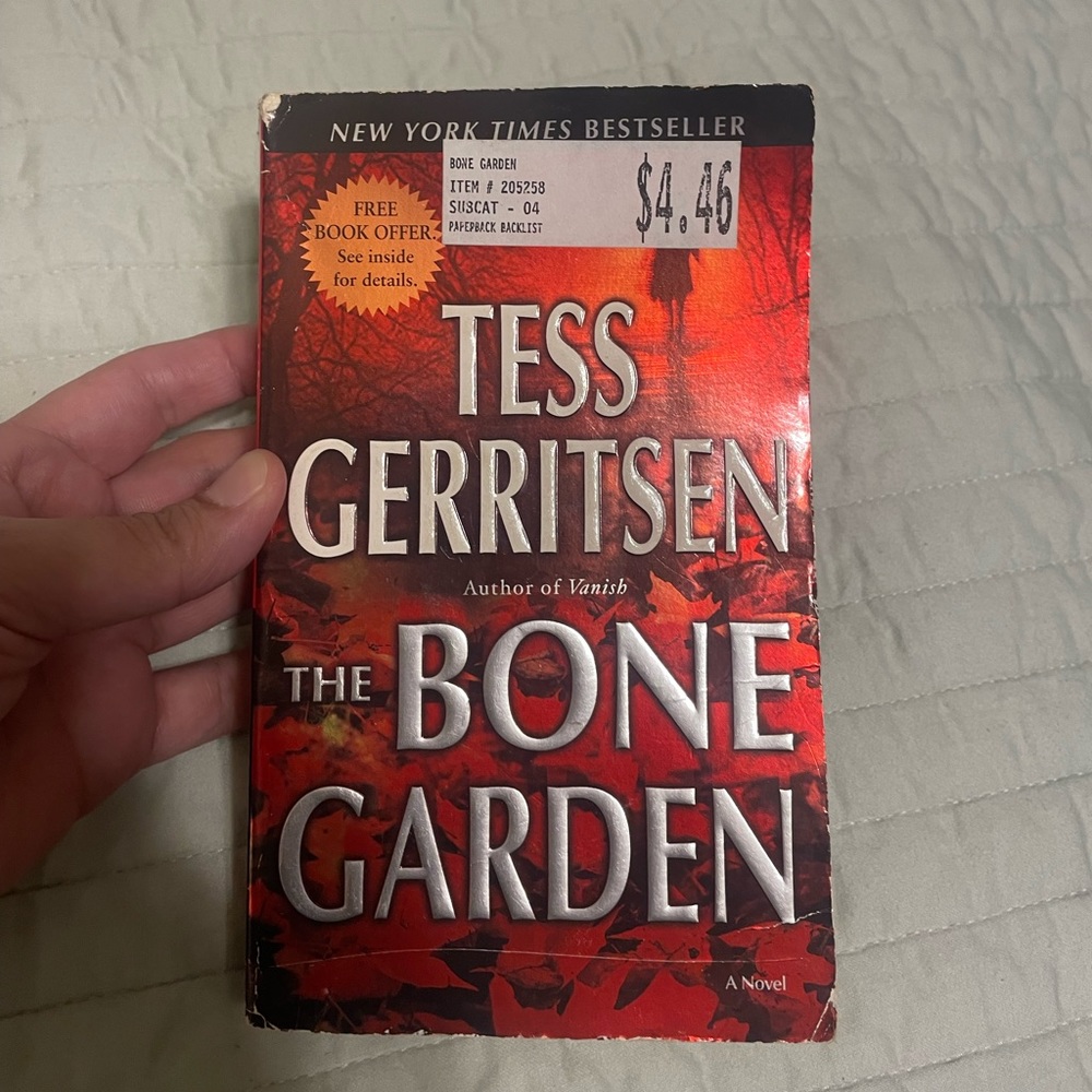 BOOK (FREE WITH PURCHASE) 🌼🌼